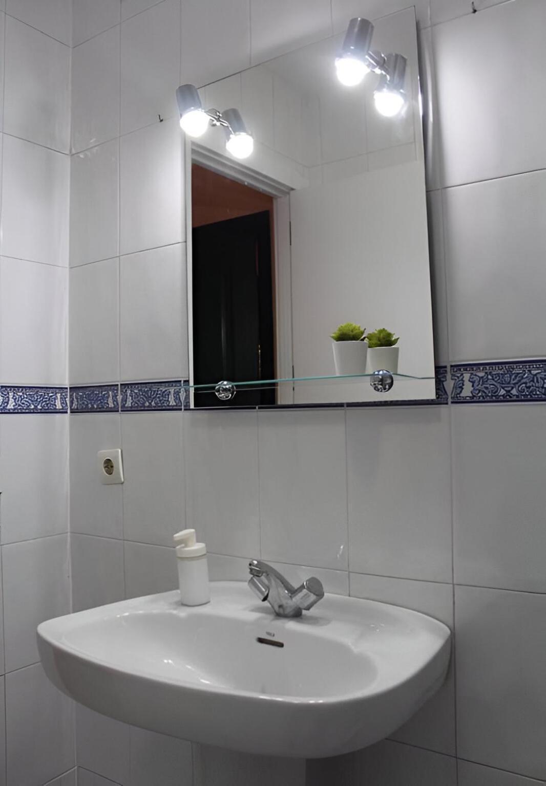Apartmán Renovado Y Muy Cerca Del Centro Urbano Màlaga Exteriér fotografie